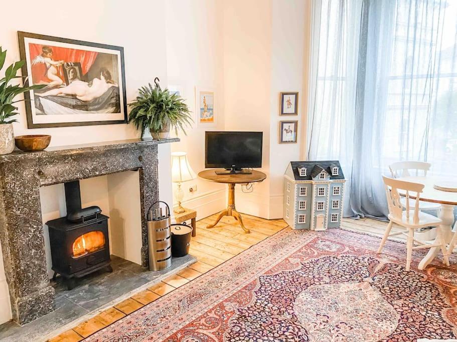Luxurious Victorian, A Few Minutes From The Beach - Sleeps 2 Adults And Up To 3 Children St Leonards-on-Sea Exterior photo